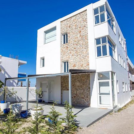 Ammos Luxury Suites ファリラキ エクステリア 写真