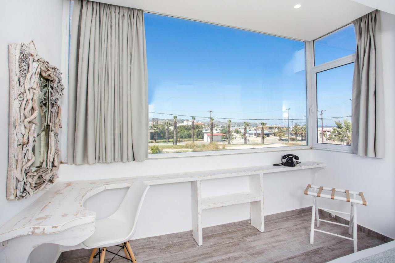 Ammos Luxury Suites ファリラキ エクステリア 写真